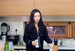 原创吃瓜少女侃娱乐,揭秘明星幕后故事