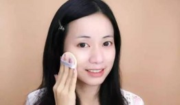 无眉吃瓜少女,揭秘校园里的独特风采