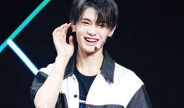 黄明昊 吃瓜,娱乐圈吃瓜达人，揭秘明星幕后故事