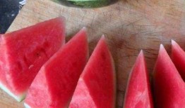 吃瓜撒盐会甜,揭秘吃瓜撒盐的神奇甜蜜秘诀