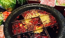 重庆观音桥吃瓜,夏日吃瓜盛地，品味街头风味