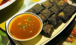 新洲汪集吃瓜,夏日吃瓜盛宴，感受乡村田园生活