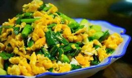 新洲汪集吃瓜,夏日吃瓜盛宴，感受乡村田园生活